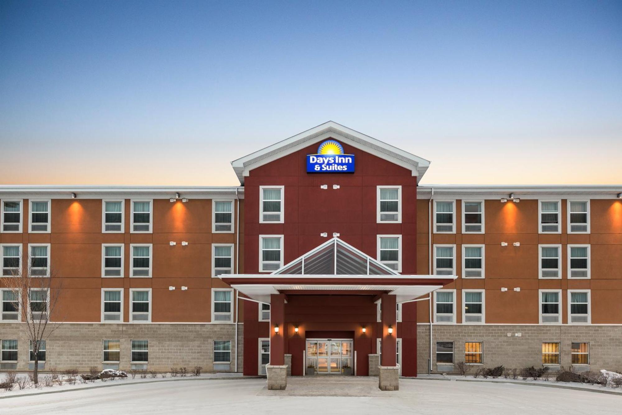 Days Inn & Suites By Wyndham Sherwood Park Edmonton מראה חיצוני תמונה