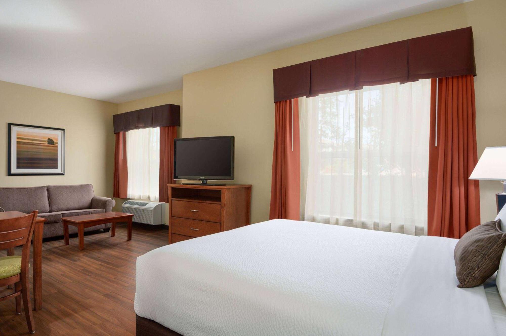 Days Inn & Suites By Wyndham Sherwood Park Edmonton מראה חיצוני תמונה